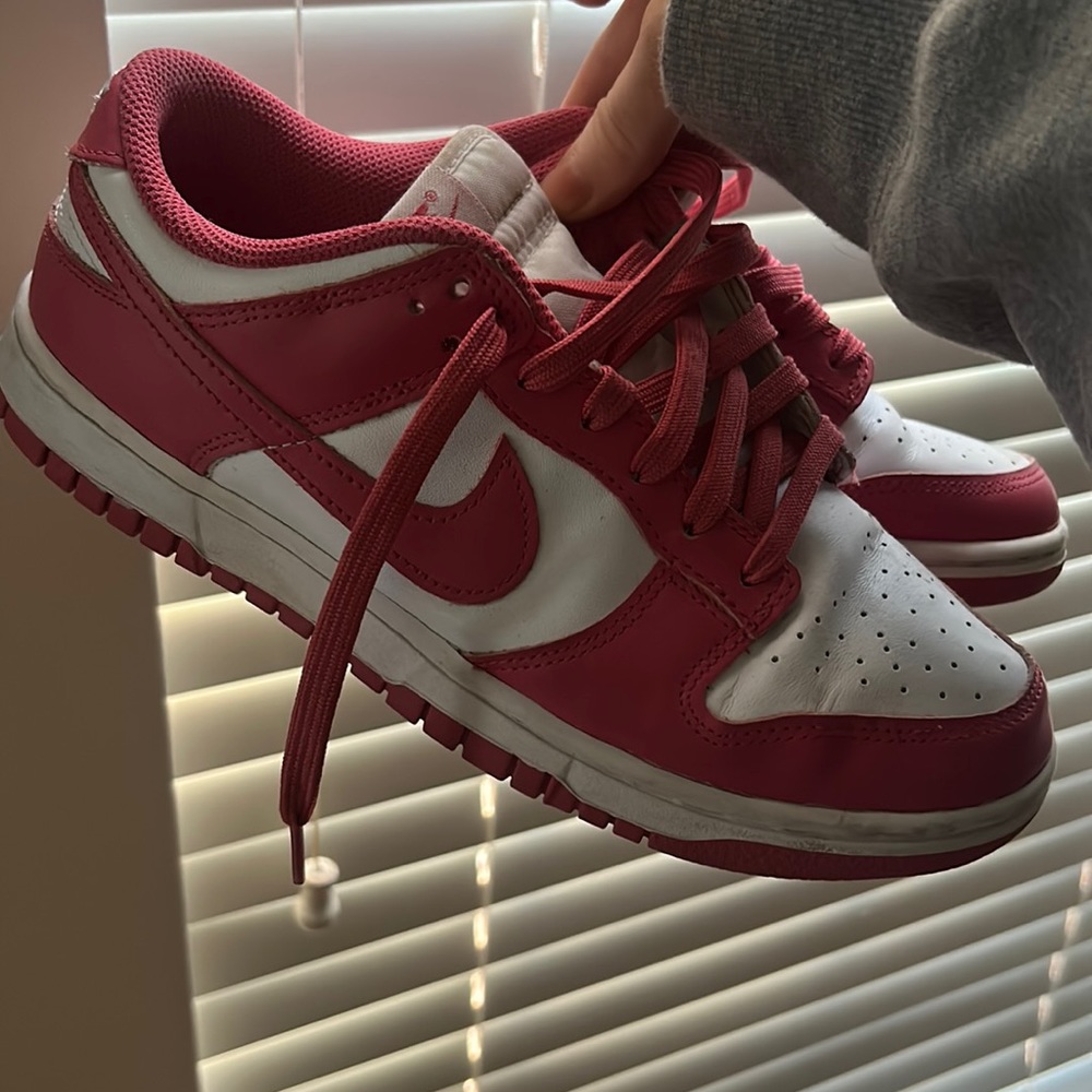 archeo pink dunks size 8.5